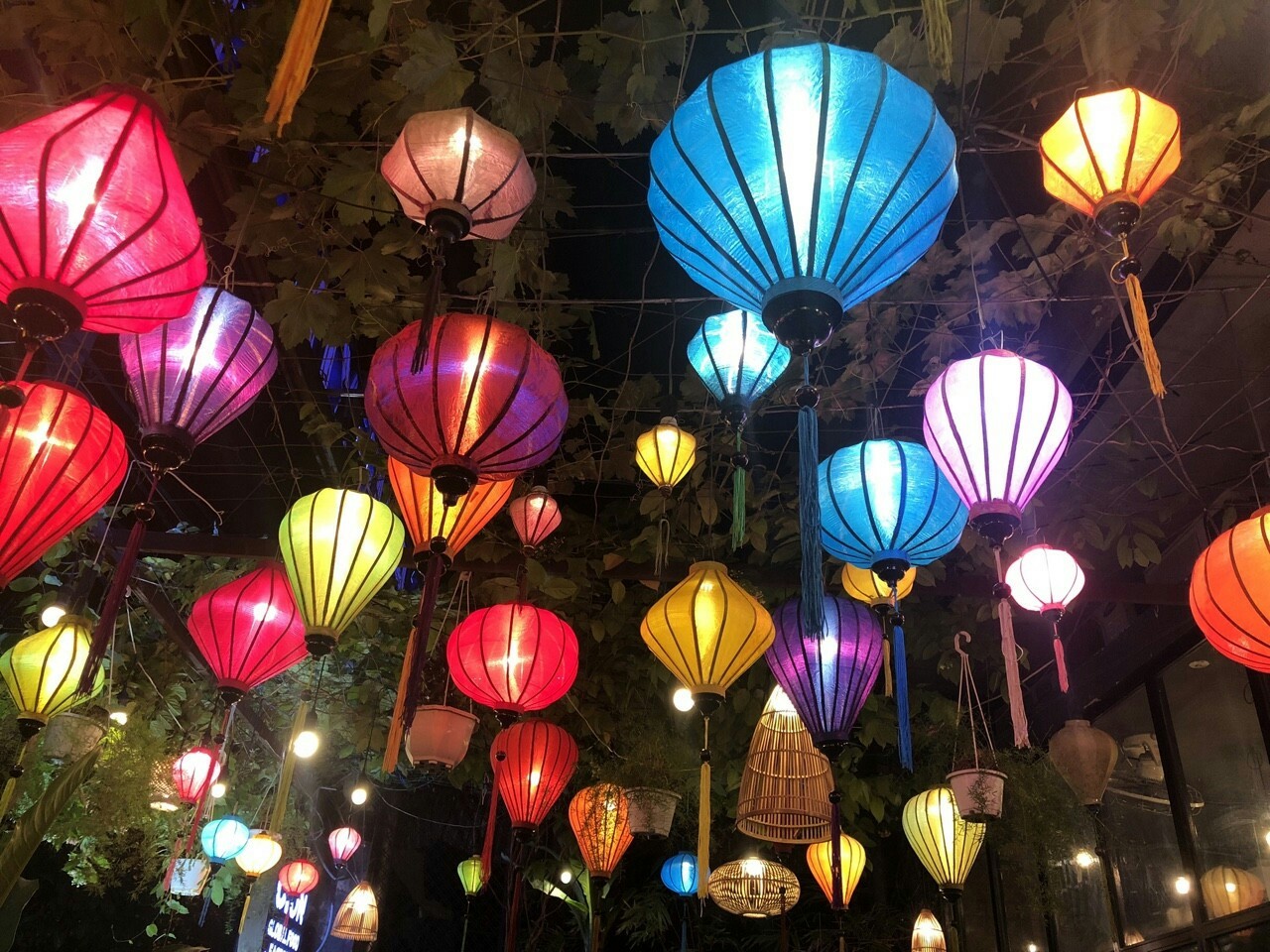 Đèn Hoa Đăng Thả Sông Giá Sỉ — Lễ Hội, Phật Giáo, Sự Kiện